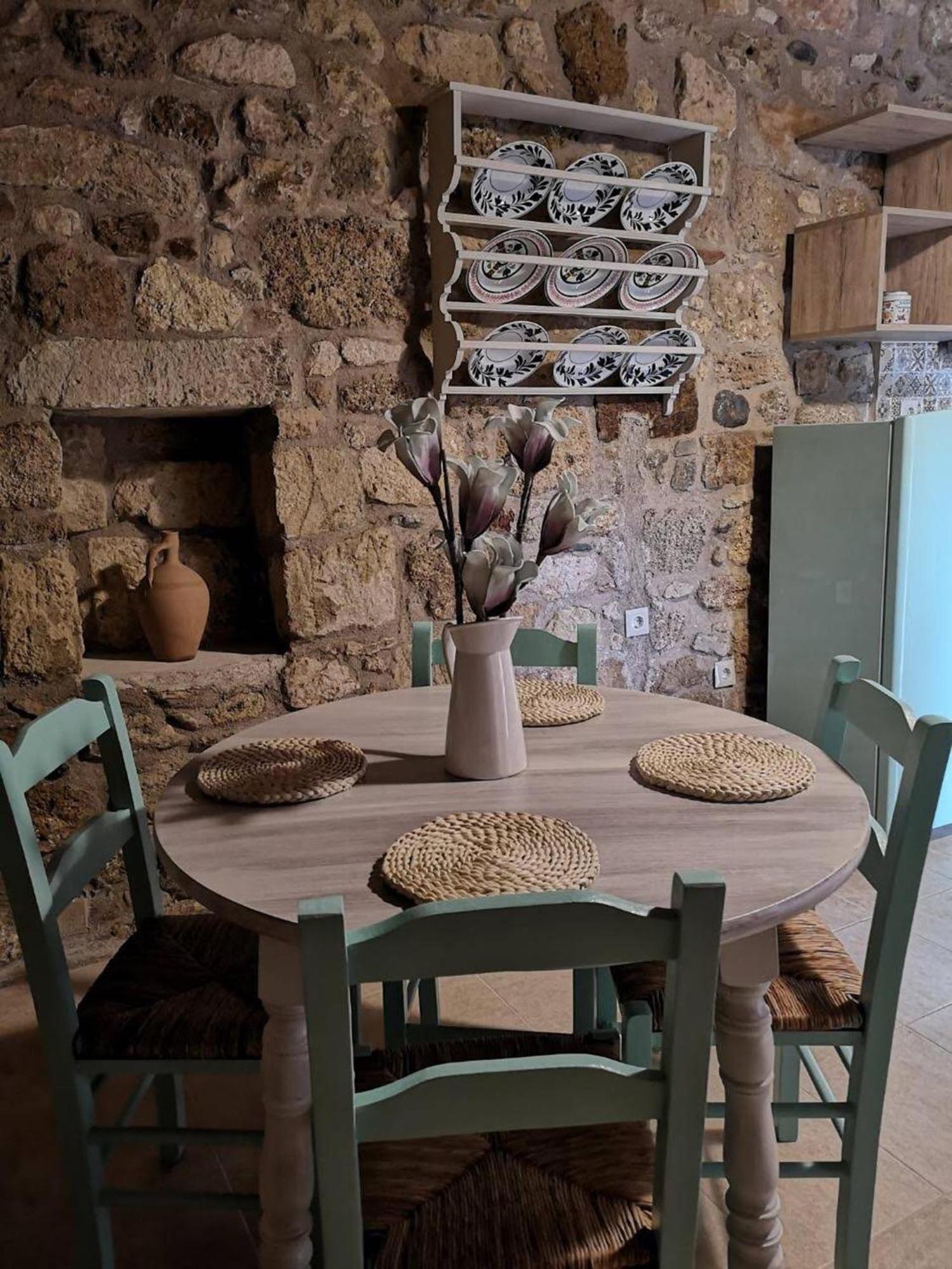 M&M Stone-Village House-Family-Vintage Líndos Eksteriør bilde